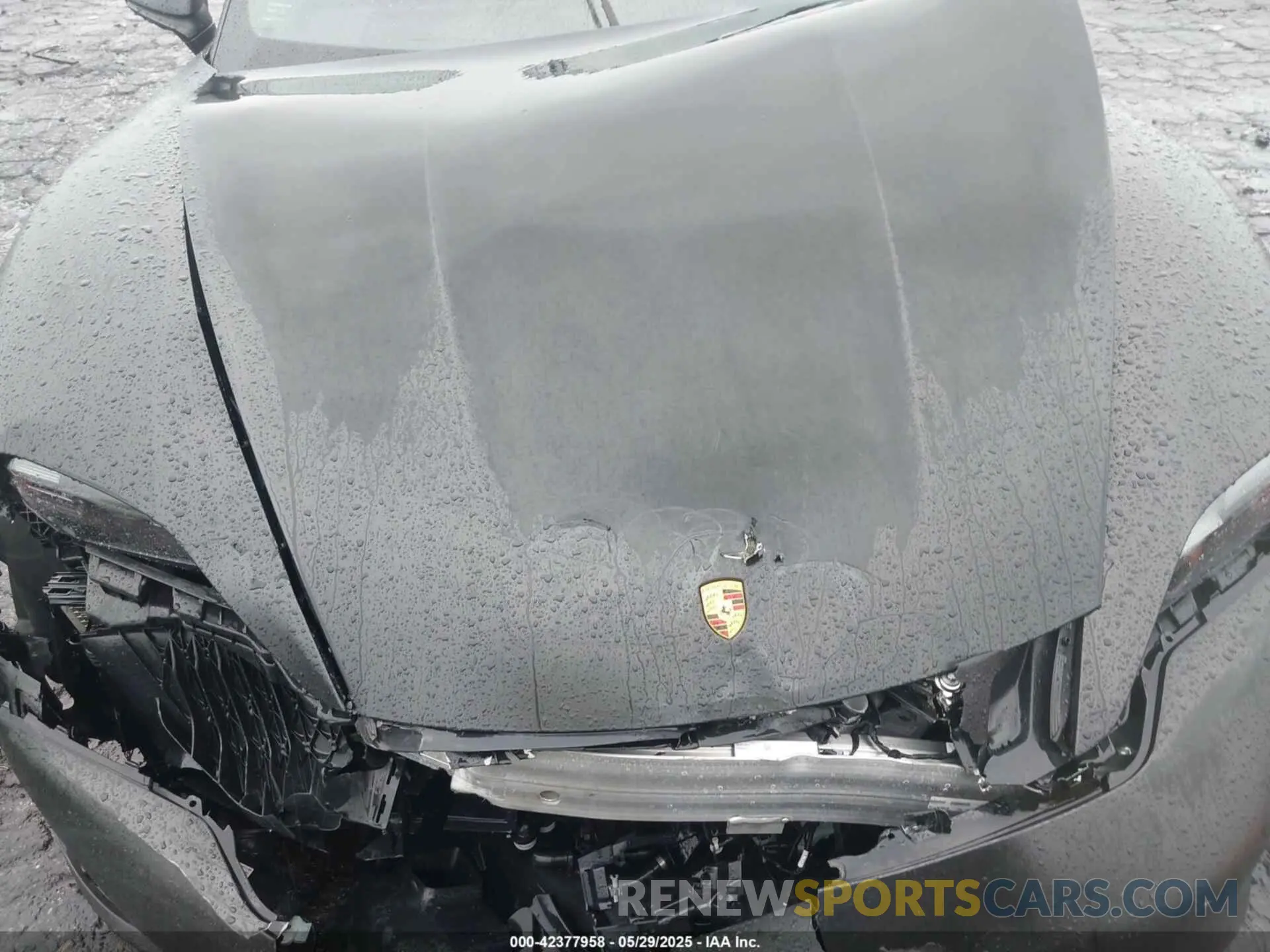 10 Photograph of a damaged car WP0BA2Y13NSA67396 PORSCHE TAYCAN CROSS TURISMO 2022
