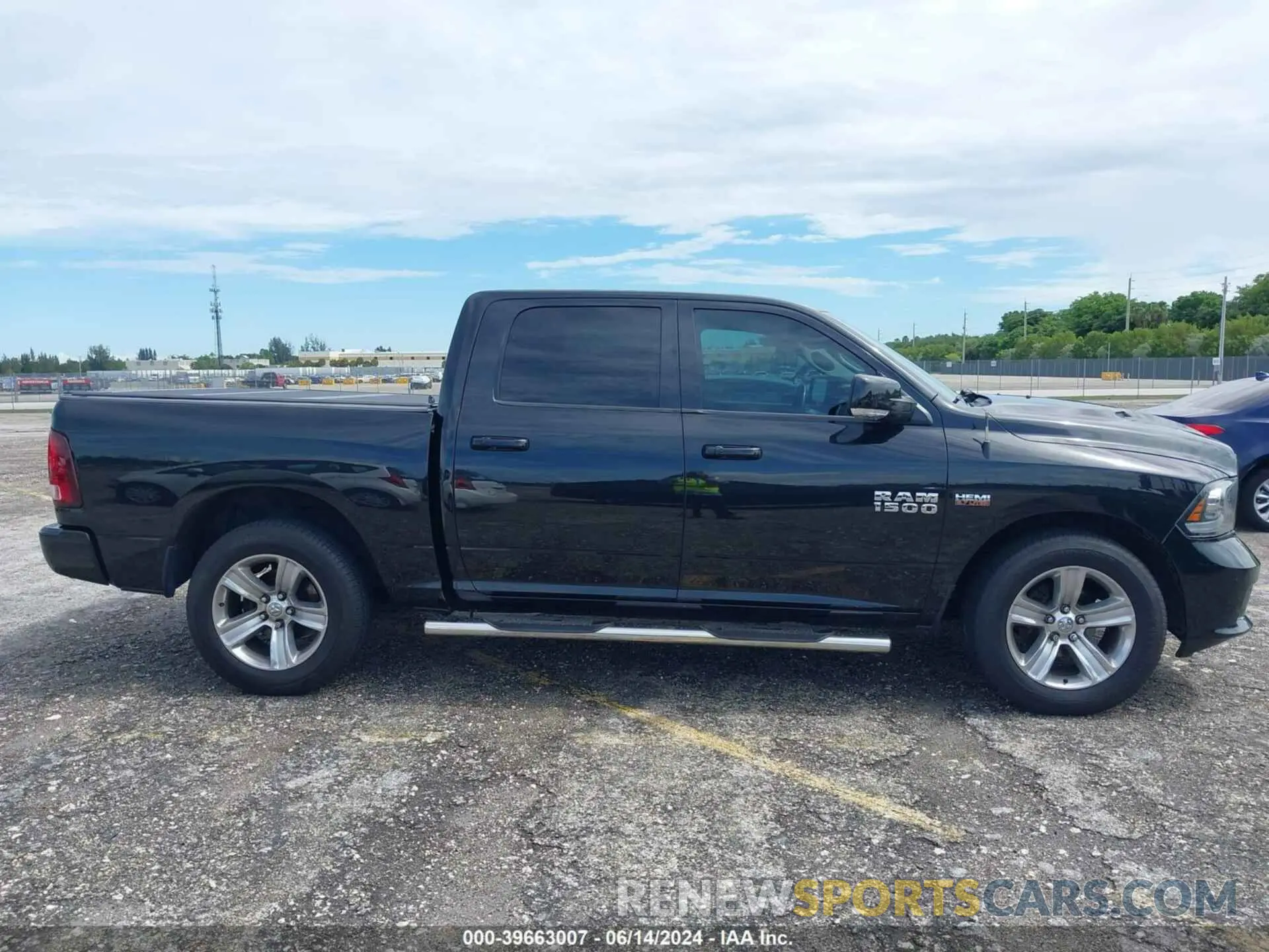 13 Photograph of a damaged car 1C6RR6MT2GS278635 RAM 1500 2016