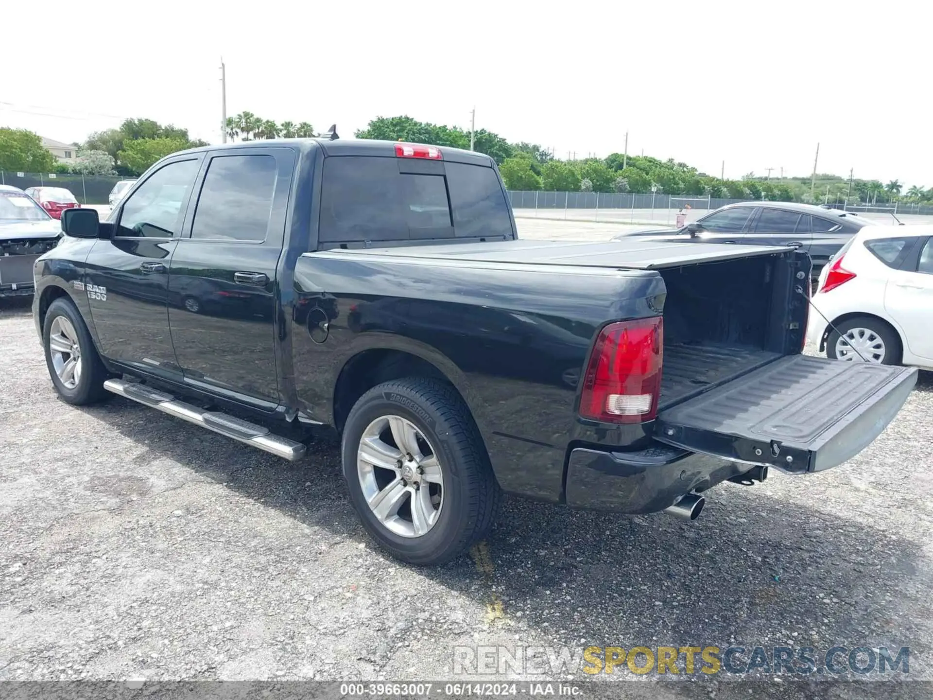 3 Photograph of a damaged car 1C6RR6MT2GS278635 RAM 1500 2016