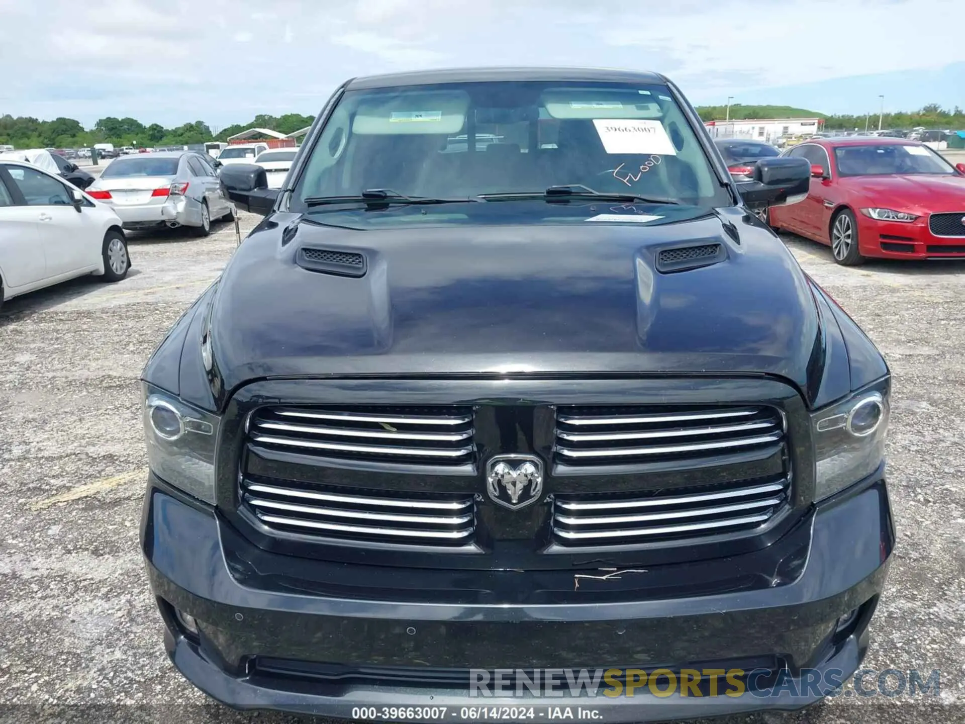 6 Photograph of a damaged car 1C6RR6MT2GS278635 RAM 1500 2016