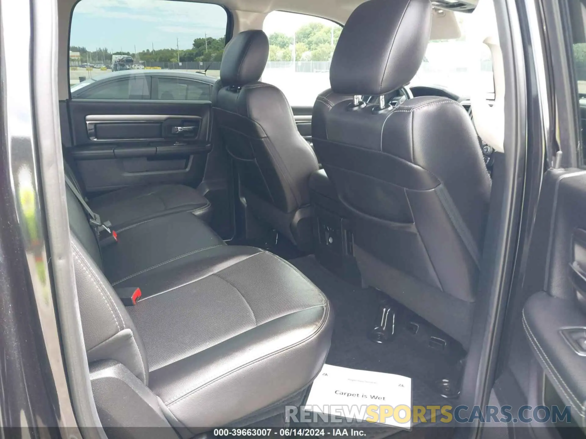 8 Photograph of a damaged car 1C6RR6MT2GS278635 RAM 1500 2016