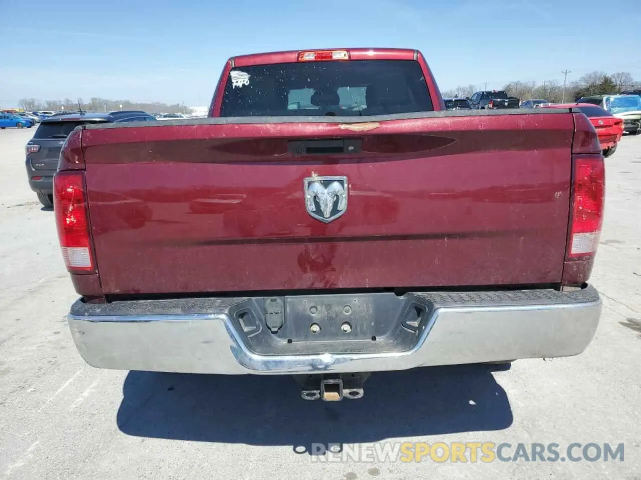 6 Photograph of a damaged car 1C6RR6FG1KS555428 RAM 1500 2019