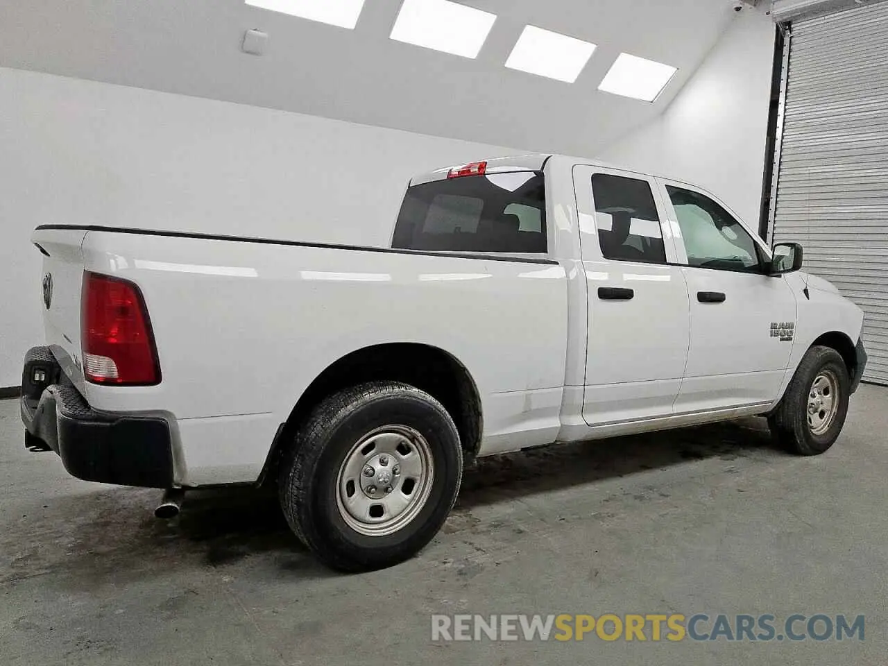 3 Photograph of a damaged car 1C6RR6FG3KS657040 RAM 1500 2019