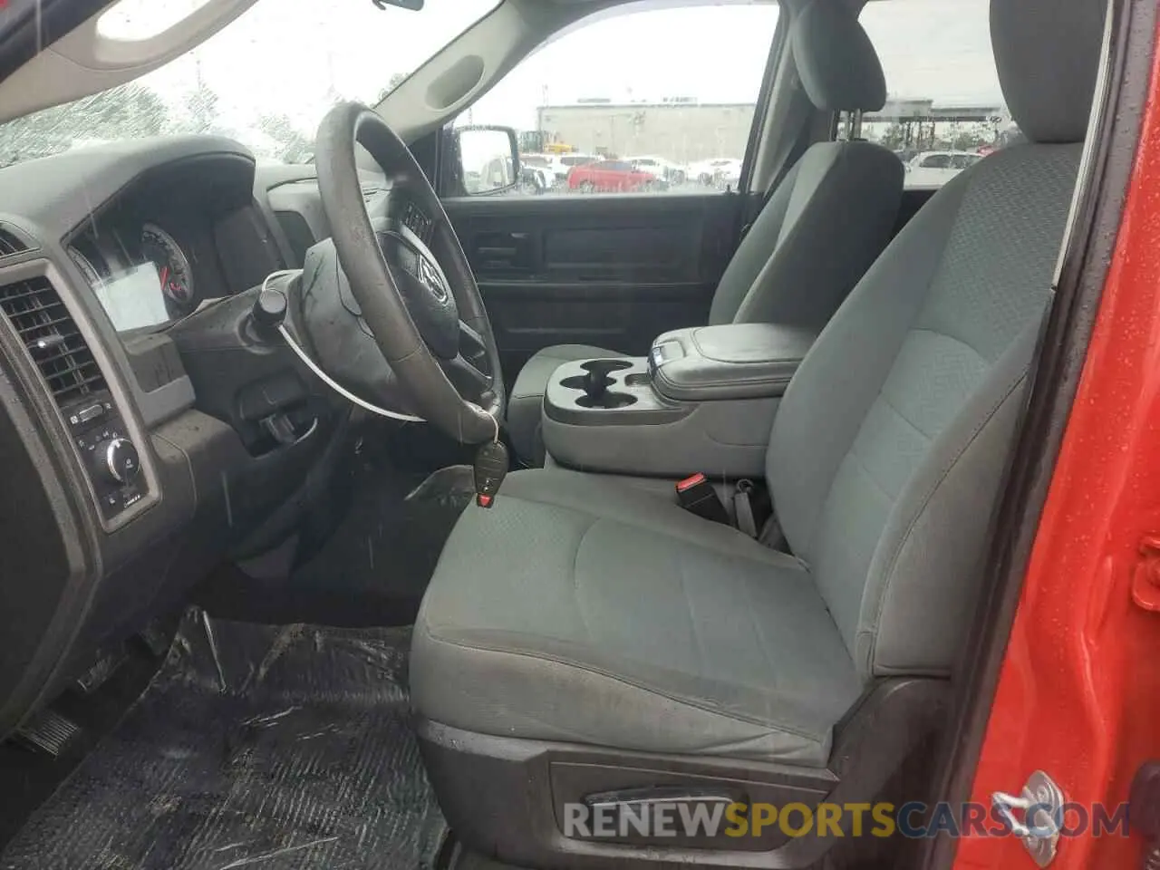 7 Photograph of a damaged car 1C6RR6FG4KS515019 RAM 1500 2019