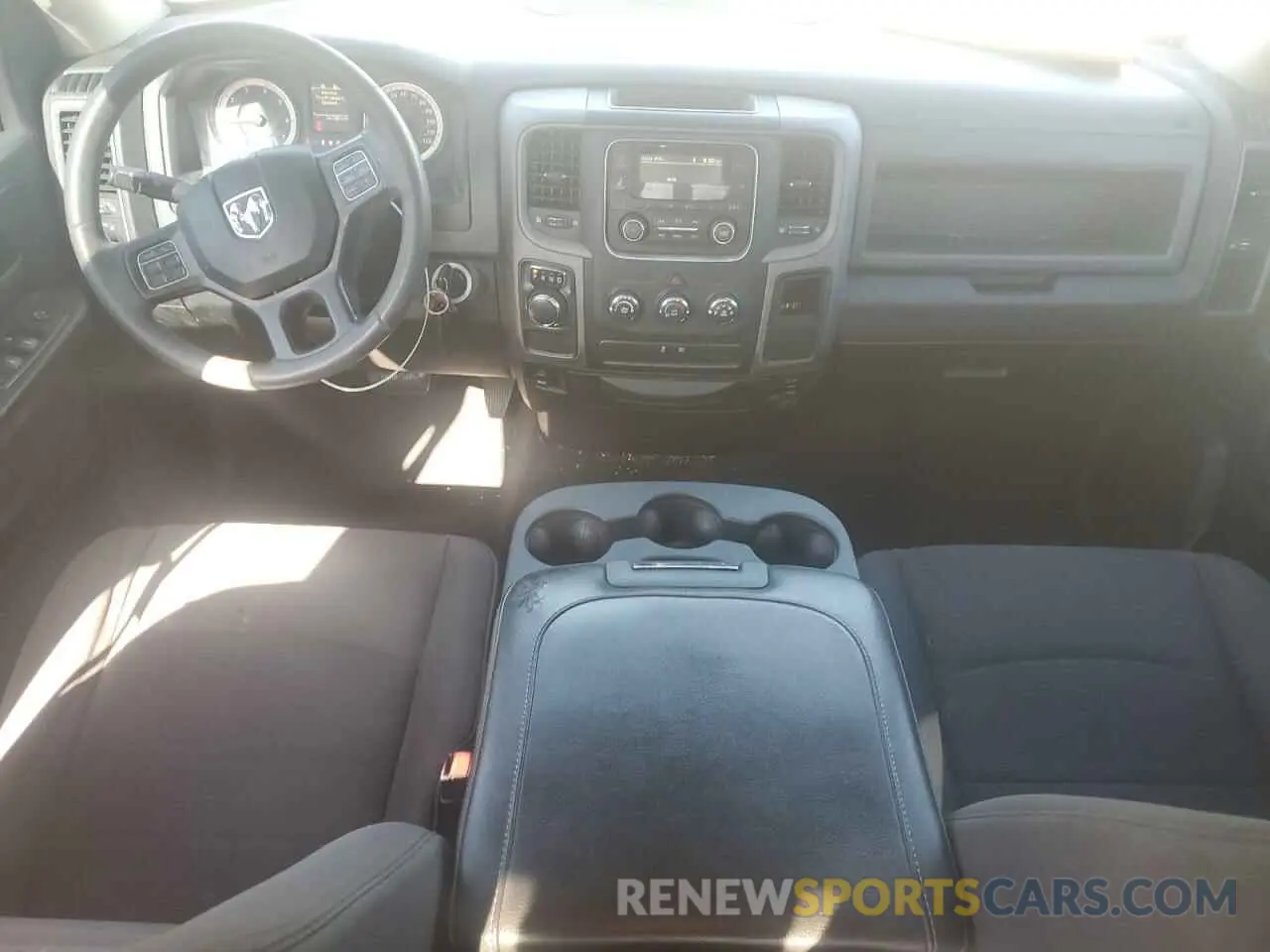 8 Photograph of a damaged car 1C6RR6FG6KS516074 RAM 1500 2019