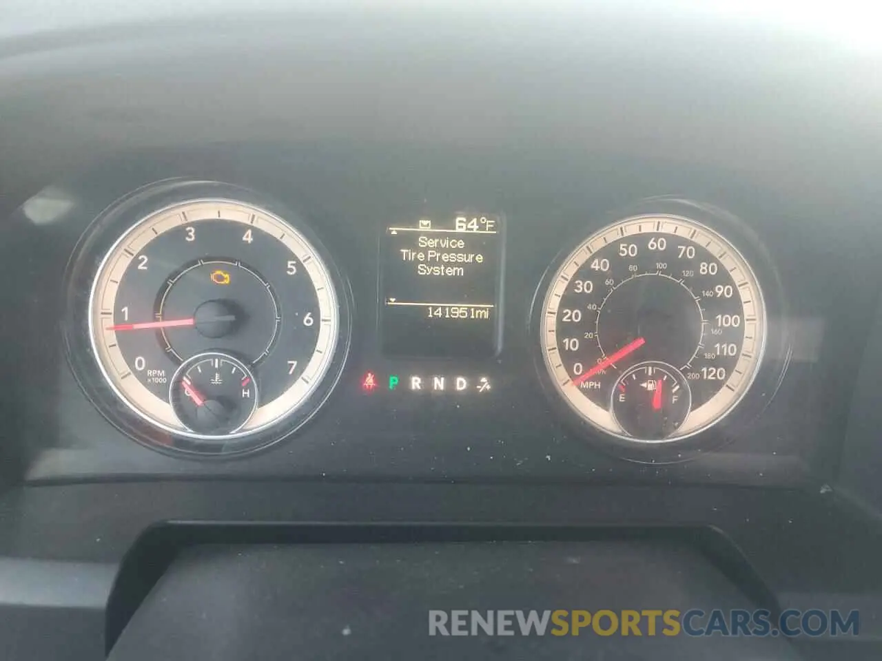 9 Photograph of a damaged car 1C6RR6FG6KS516074 RAM 1500 2019