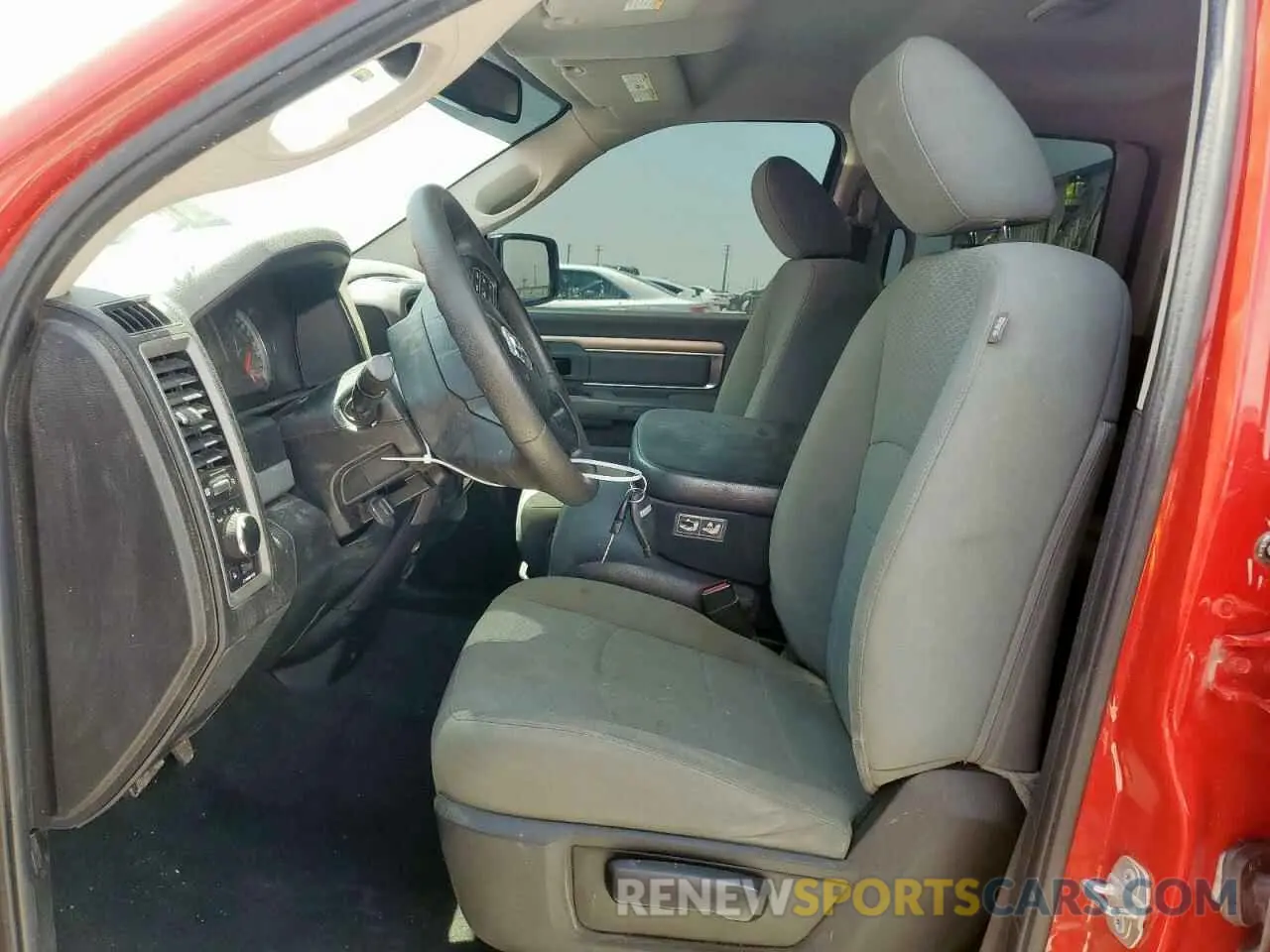 7 Photograph of a damaged car 1C6RR6FG9KS704992 RAM 1500 2019