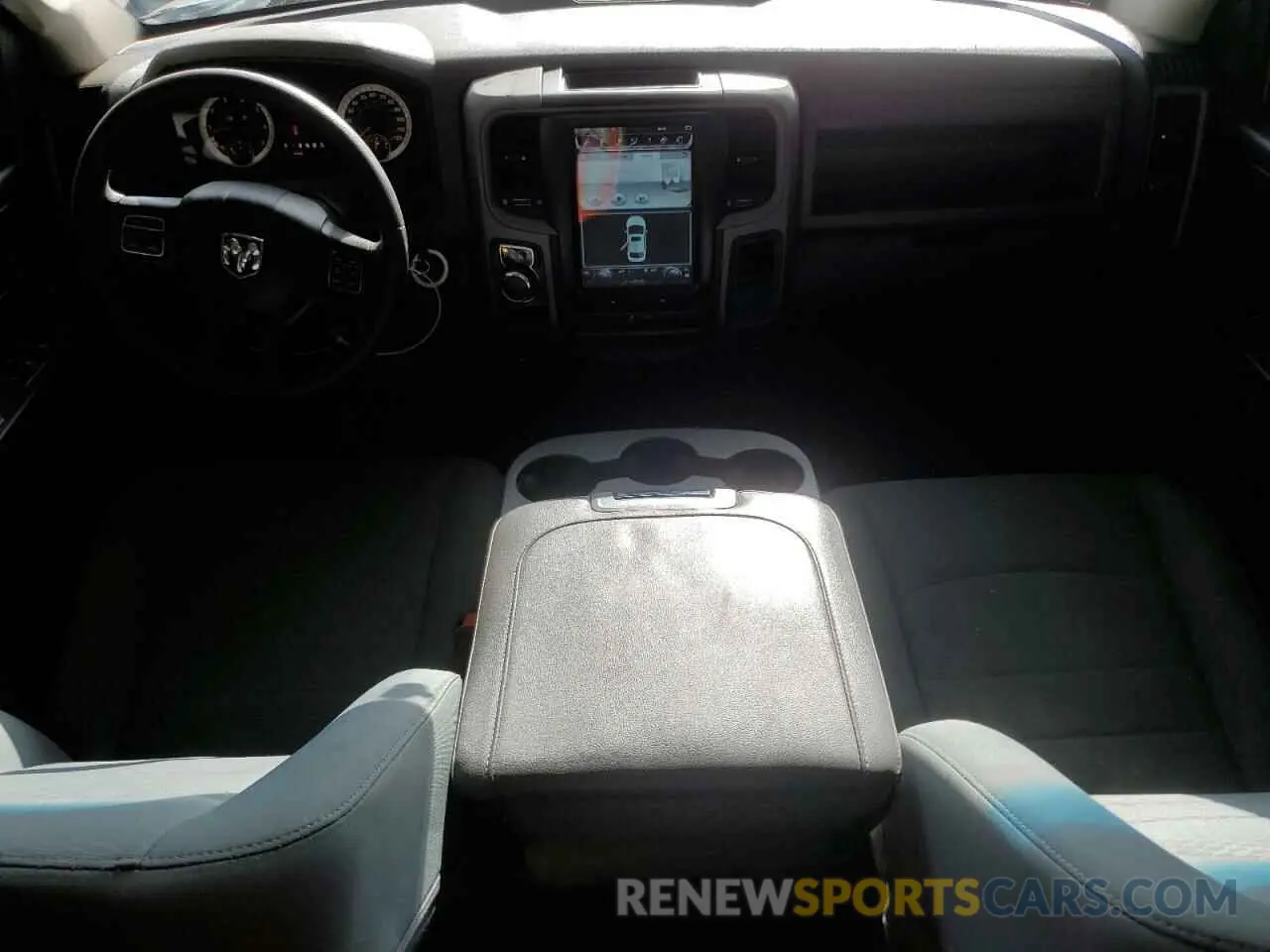 8 Photograph of a damaged car 1C6RR6FGXKS500590 RAM 1500 2019