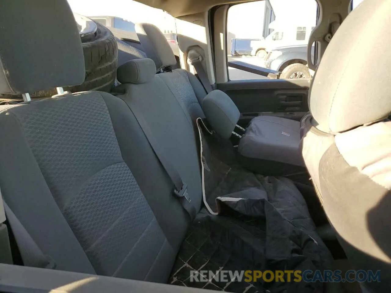 10 Photograph of a damaged car 1C6RR6FT1KS723730 RAM 1500 2019