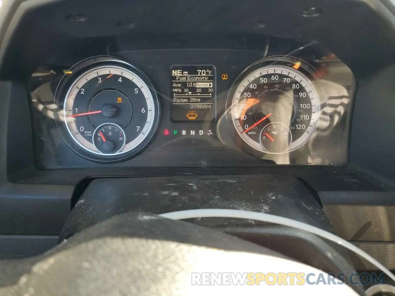 9 Photograph of a damaged car 1C6RR6GG7KS694638 RAM 1500 2019
