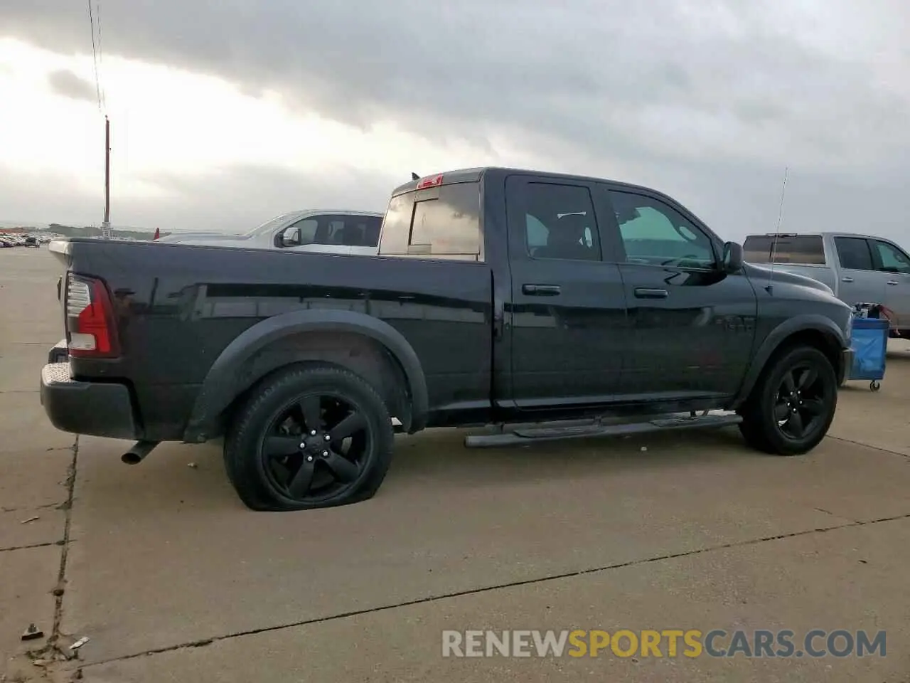3 Photograph of a damaged car 1C6RR6GG9KS618659 RAM 1500 2019