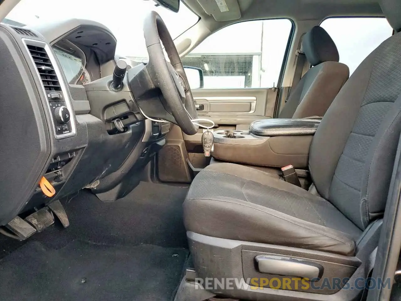 7 Photograph of a damaged car 1C6RR6GG9KS618659 RAM 1500 2019