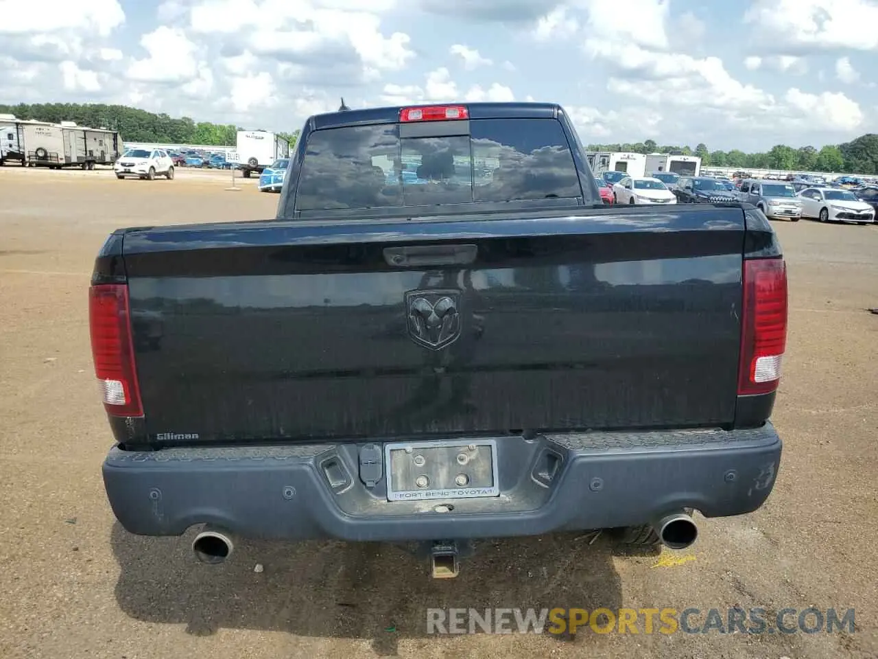 6 Photograph of a damaged car 1C6RR6GT8KS724128 RAM 1500 2019