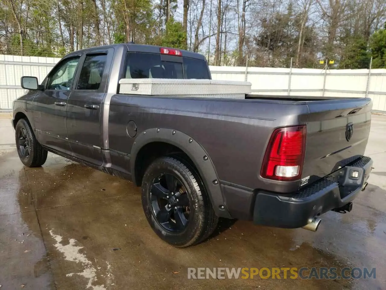 2 Photograph of a damaged car 1C6RR6GT9KS648032 RAM 1500 2019