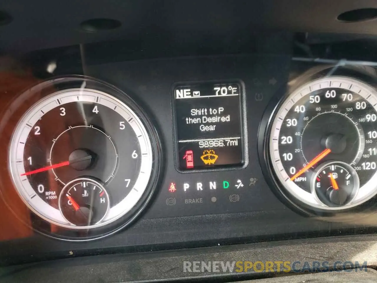 9 Photograph of a damaged car 1C6RR6GT9KS648032 RAM 1500 2019