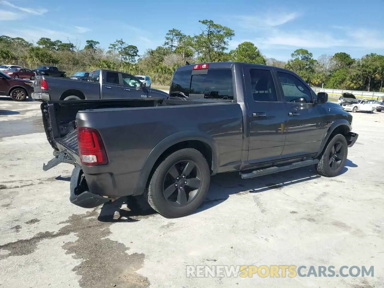 3 Photograph of a damaged car 1C6RR6GTXKS724261 RAM 1500 2019