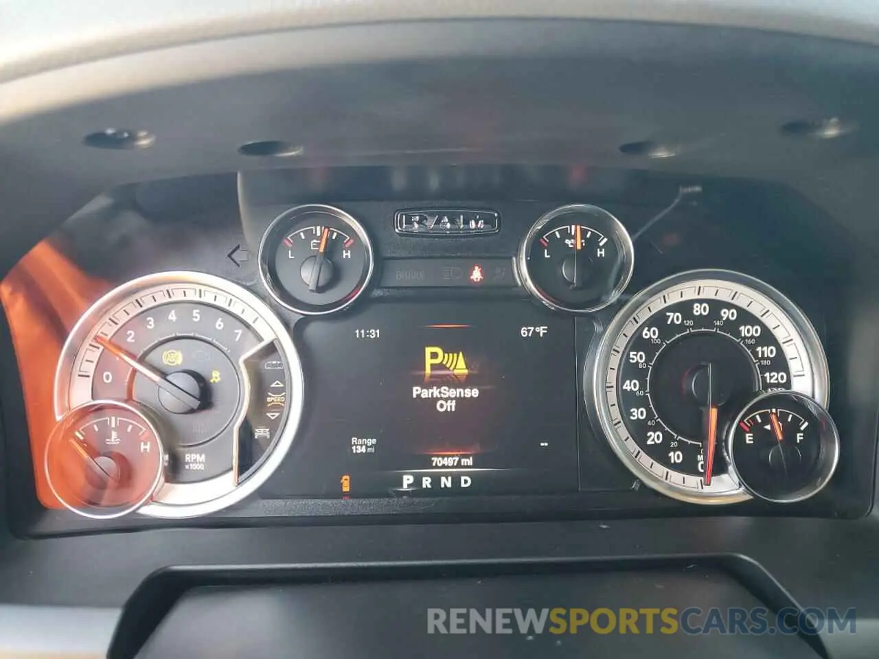 9 Photograph of a damaged car 1C6RR6GTXKS724261 RAM 1500 2019