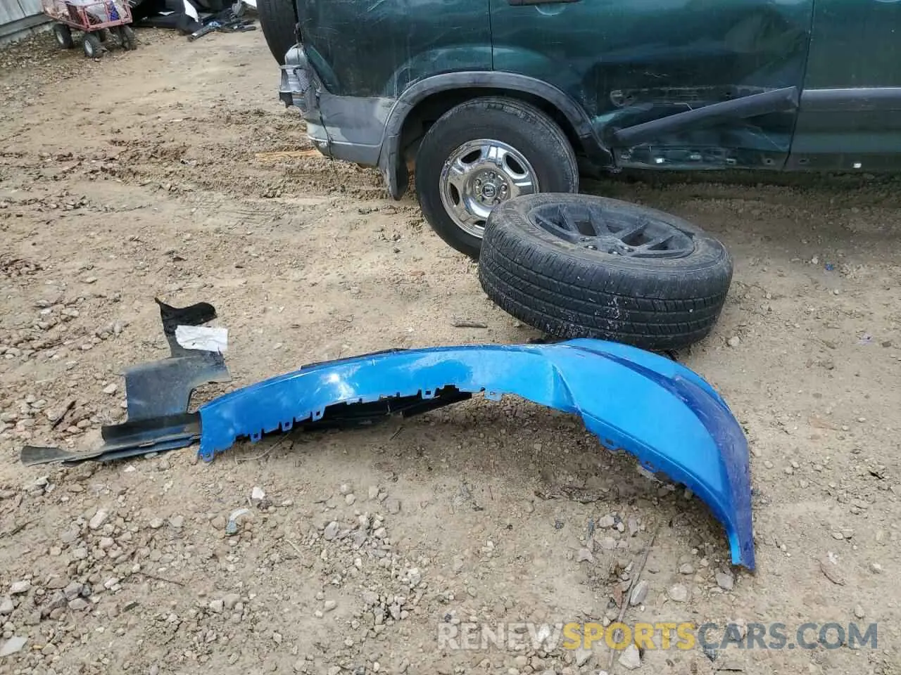 12 Photograph of a damaged car 1C6RR6KT4KS637916 RAM 1500 2019