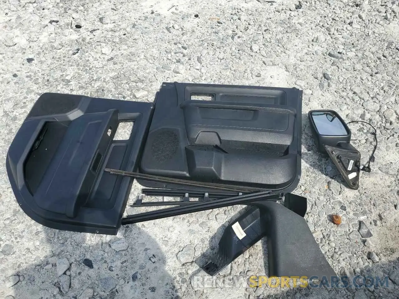 12 Photograph of a damaged car 1C6RR6KT8KS750560 RAM 1500 2019