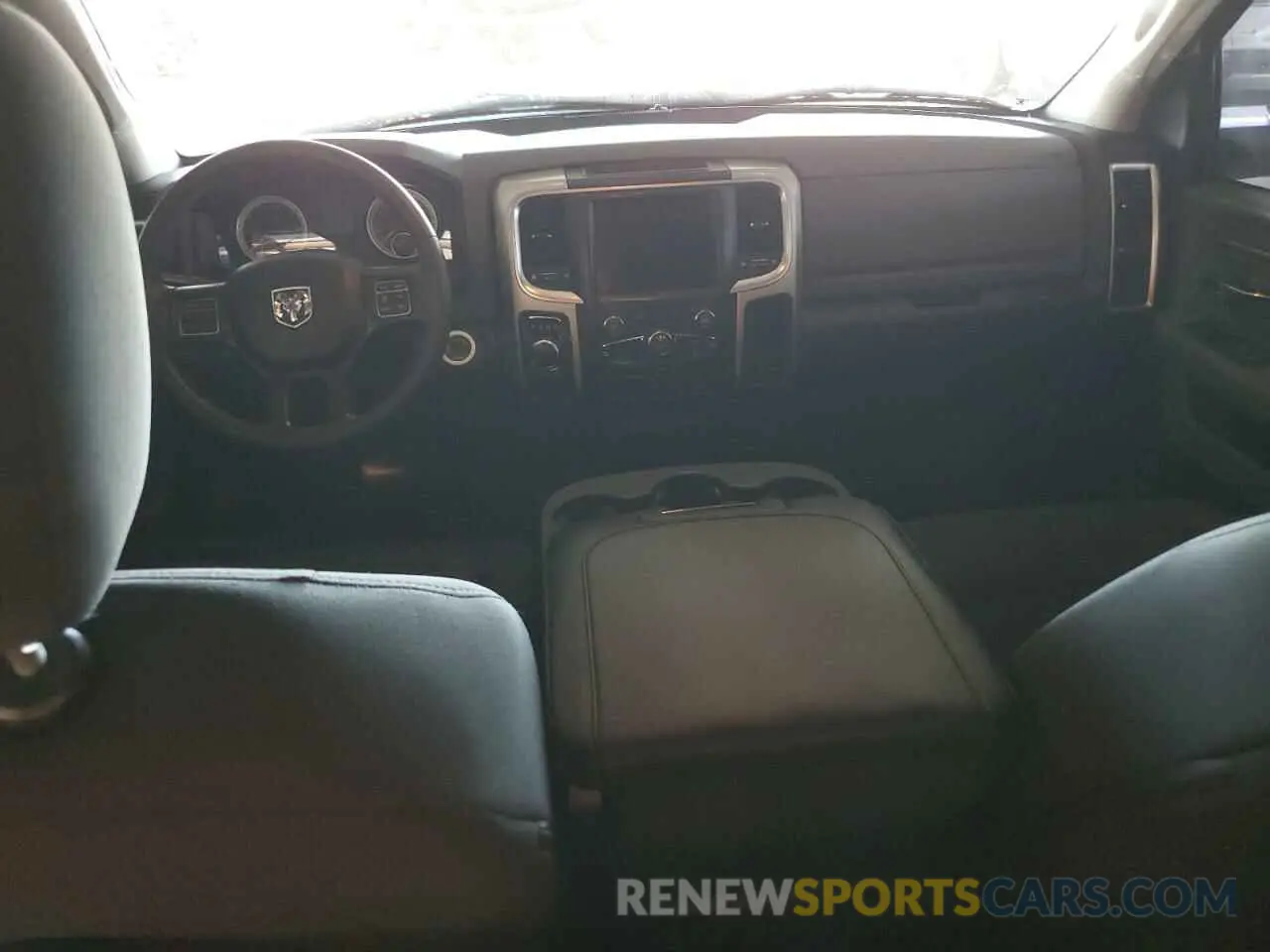 8 Photograph of a damaged car 1C6RR6LG5KS633424 RAM 1500 2019