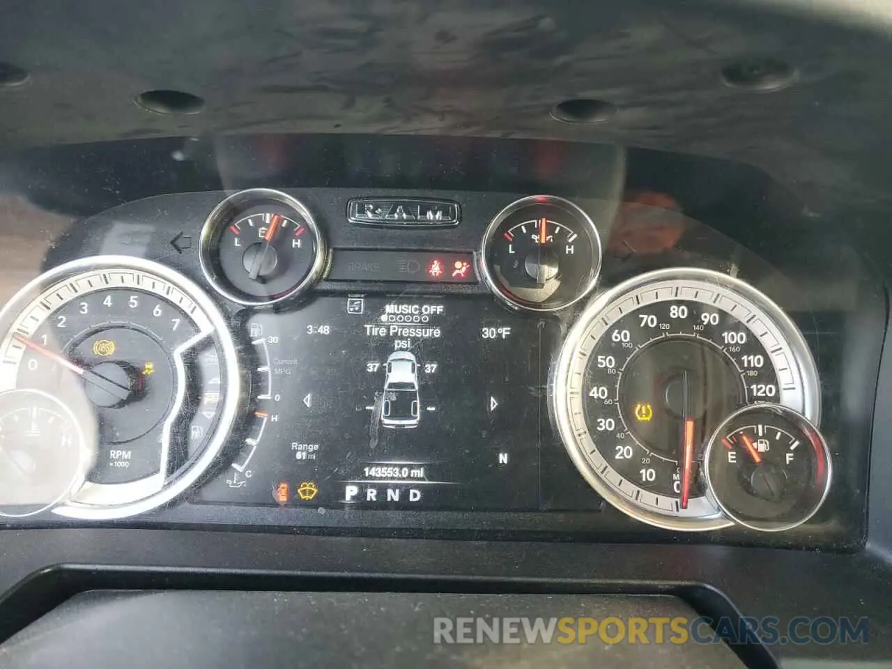 9 Photograph of a damaged car 1C6RR6LT2KS661372 RAM 1500 2019