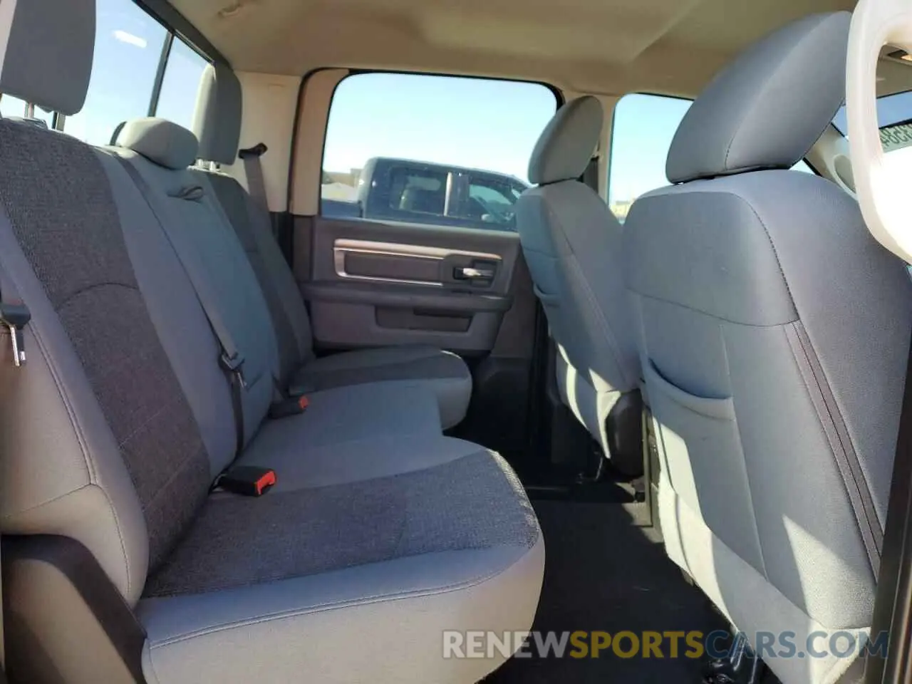 10 Photograph of a damaged car 1C6RR6LT6KS549528 RAM 1500 2019