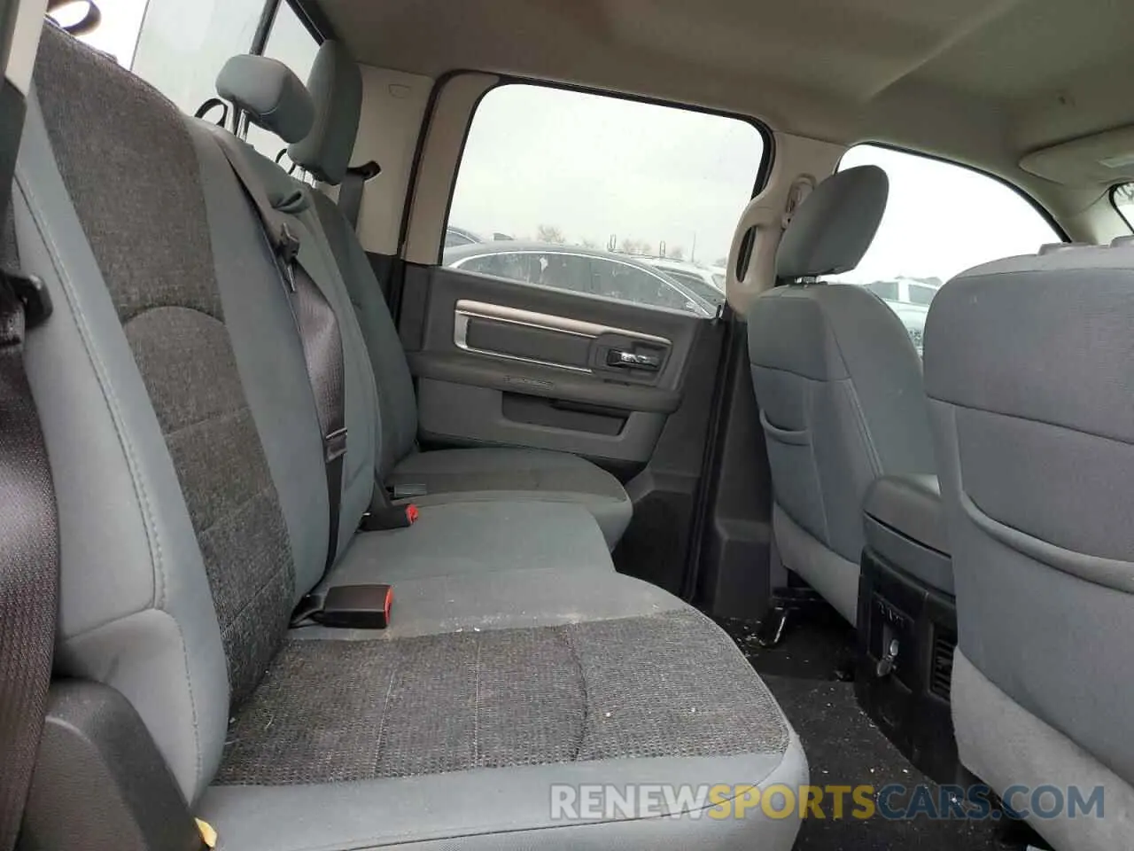 10 Photograph of a damaged car 1C6RR6LT8KS529037 RAM 1500 2019