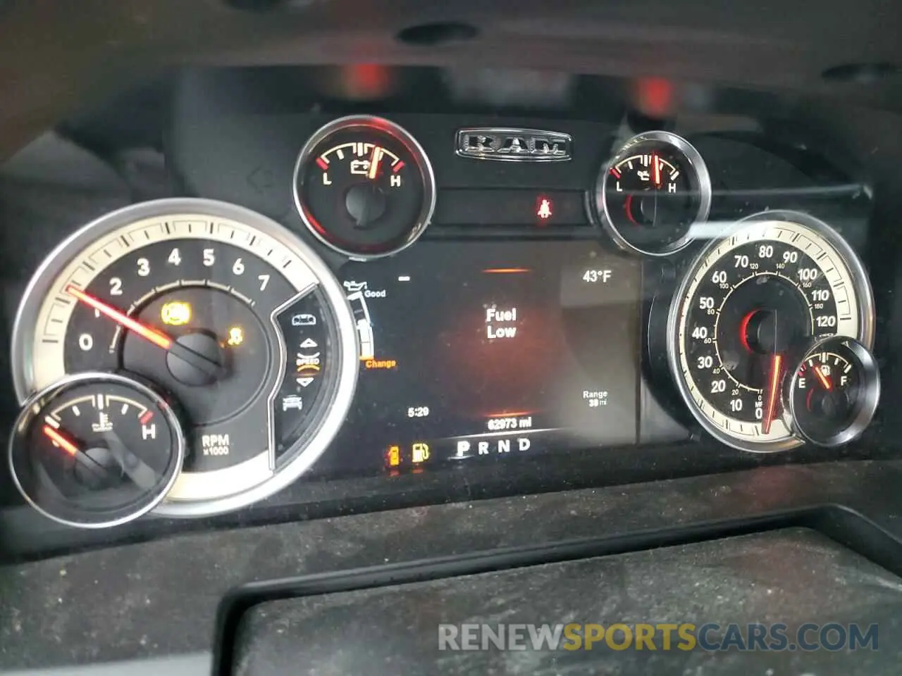 9 Photograph of a damaged car 1C6RR6LT8KS529037 RAM 1500 2019