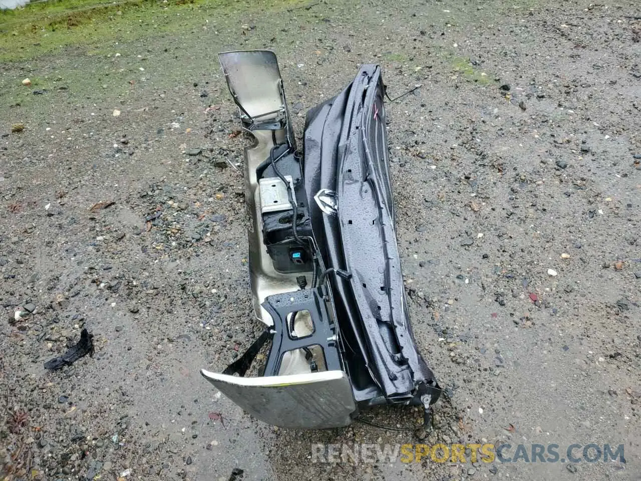 12 Photograph of a damaged car 1C6RR6NM0KS709702 RAM 1500 2019