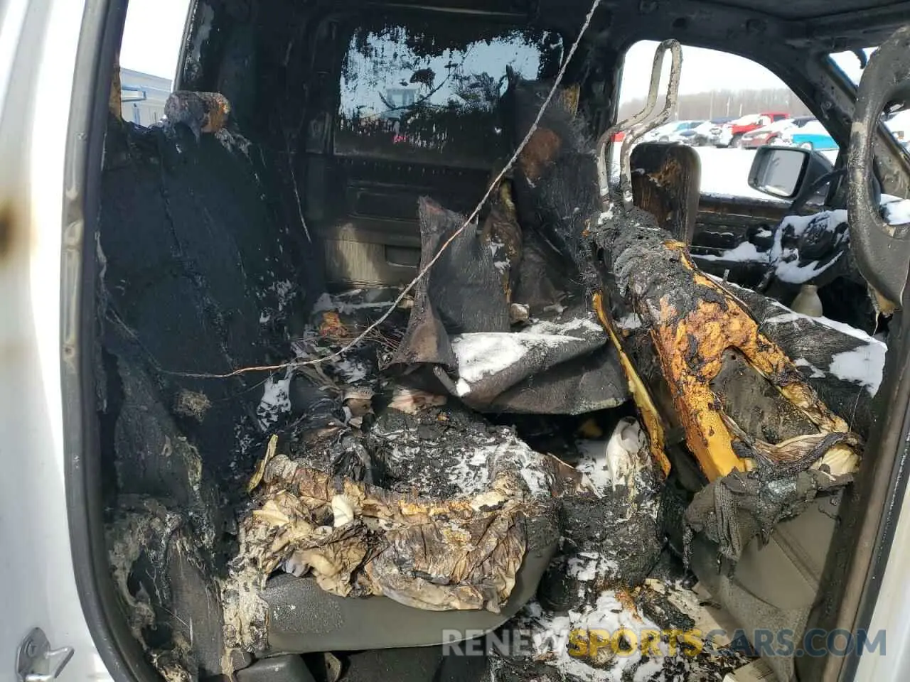 10 Photograph of a damaged car 1C6RR6TT0KS561691 RAM 1500 2019