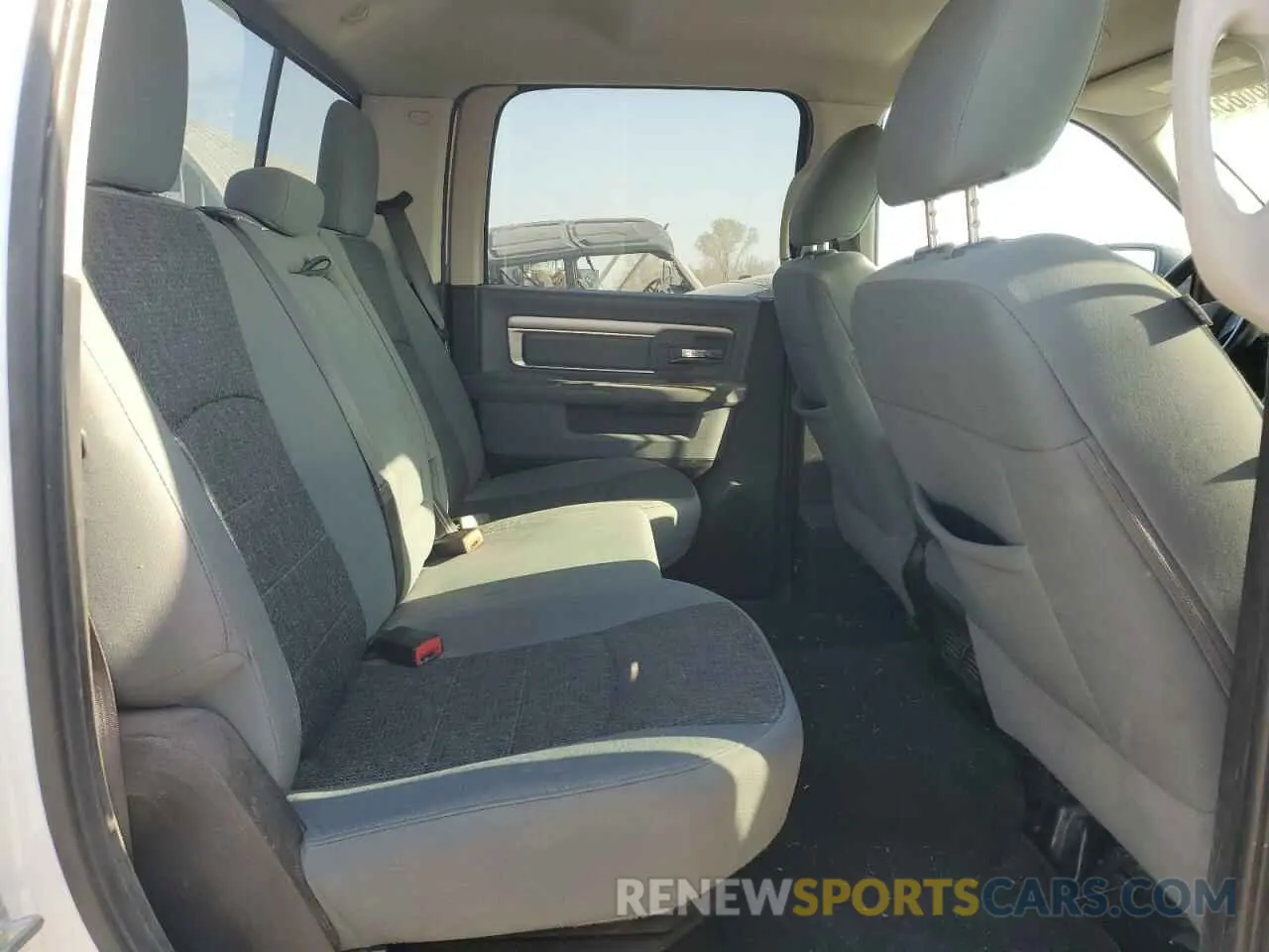 10 Photograph of a damaged car 1C6RR6TT0KS678512 RAM 1500 2019