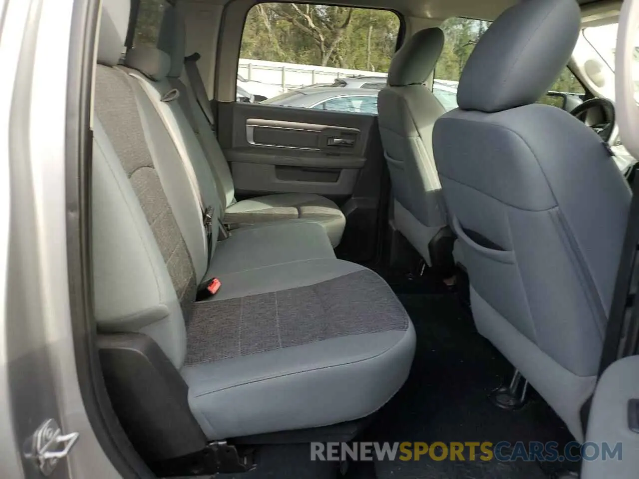 10 Photograph of a damaged car 1C6RR6TT4KS603196 RAM 1500 2019
