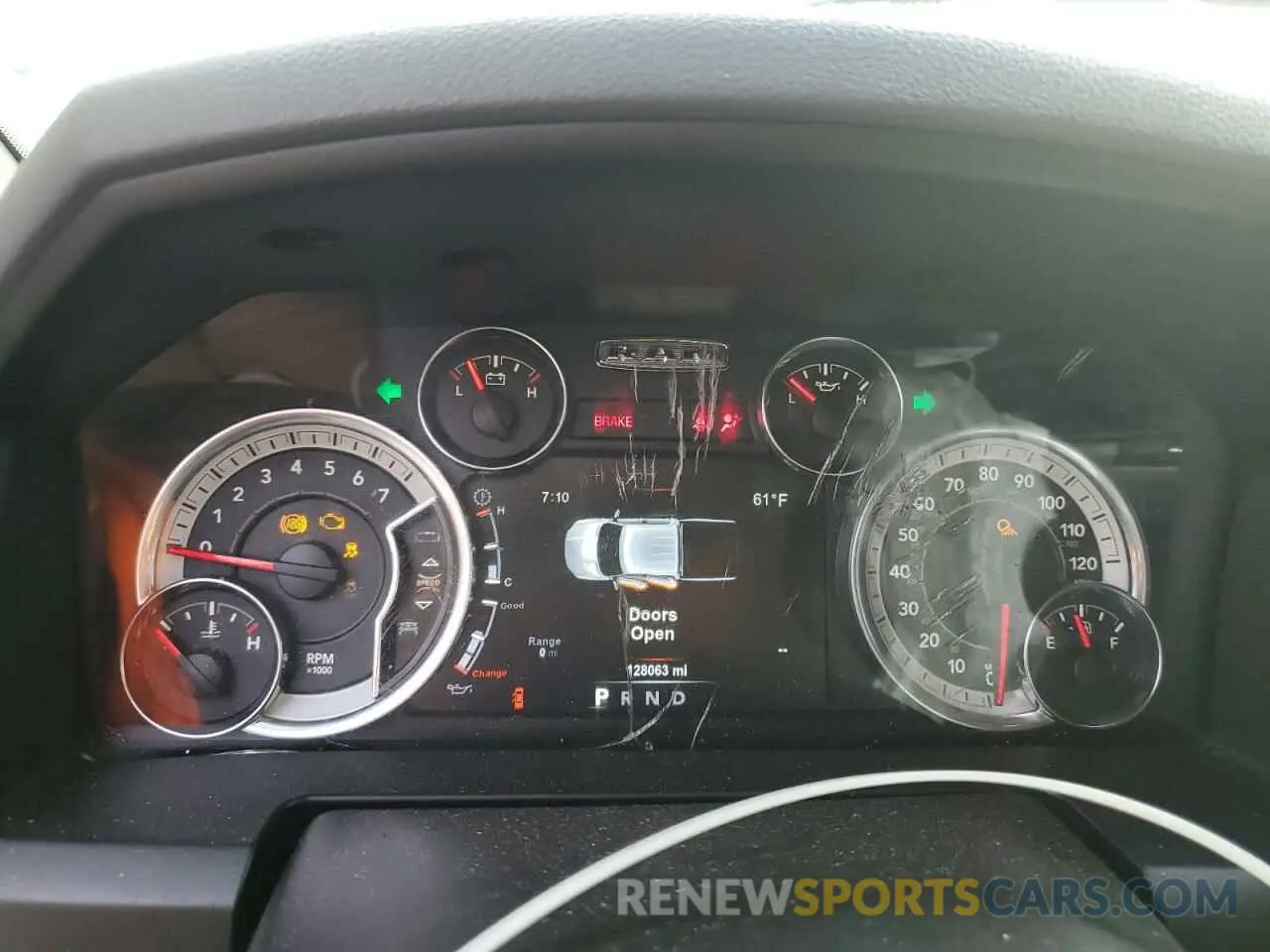 9 Photograph of a damaged car 1C6RR6TT4KS603196 RAM 1500 2019