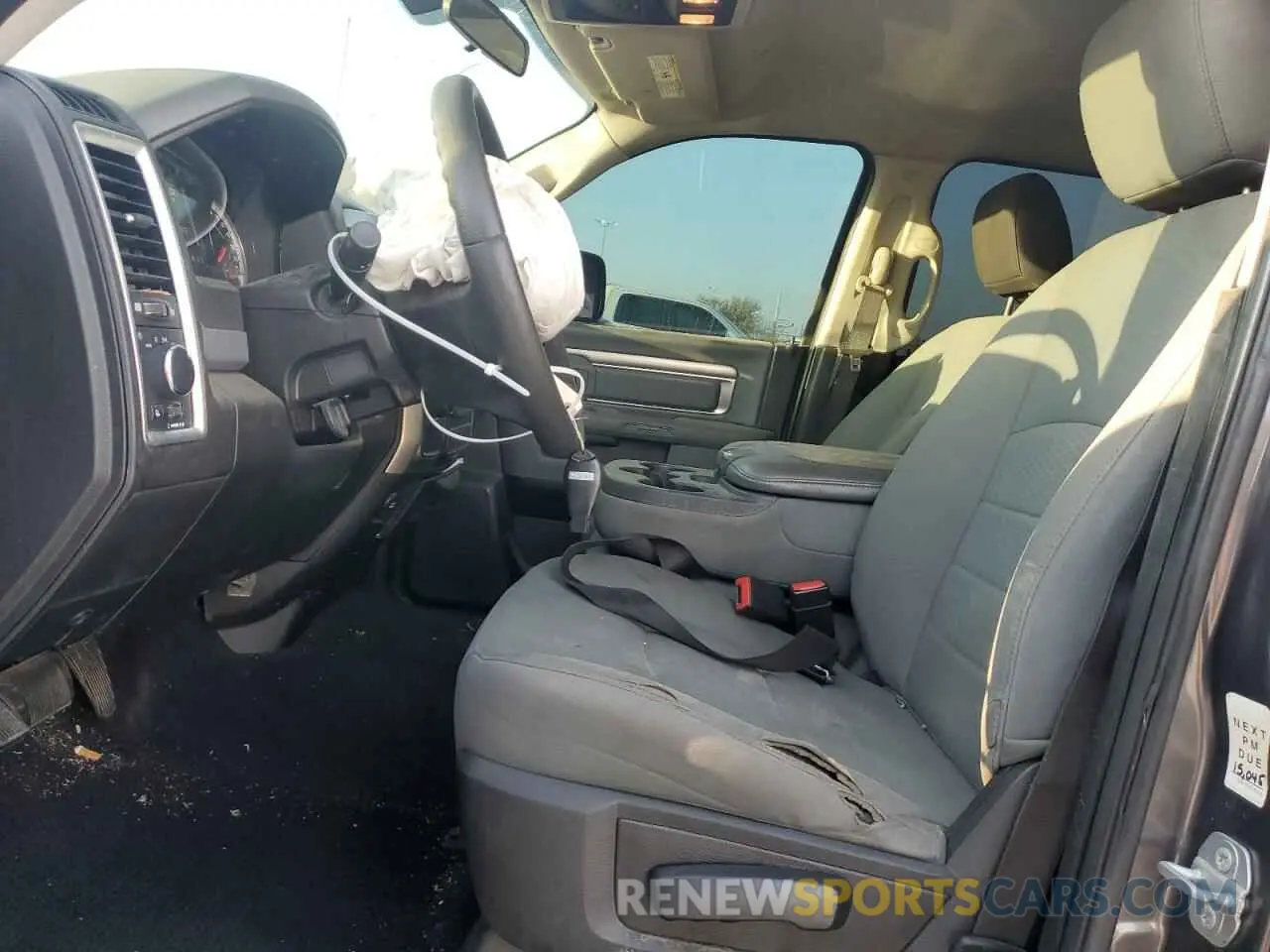 7 Photograph of a damaged car 1C6RR6TT4KS653810 RAM 1500 2019