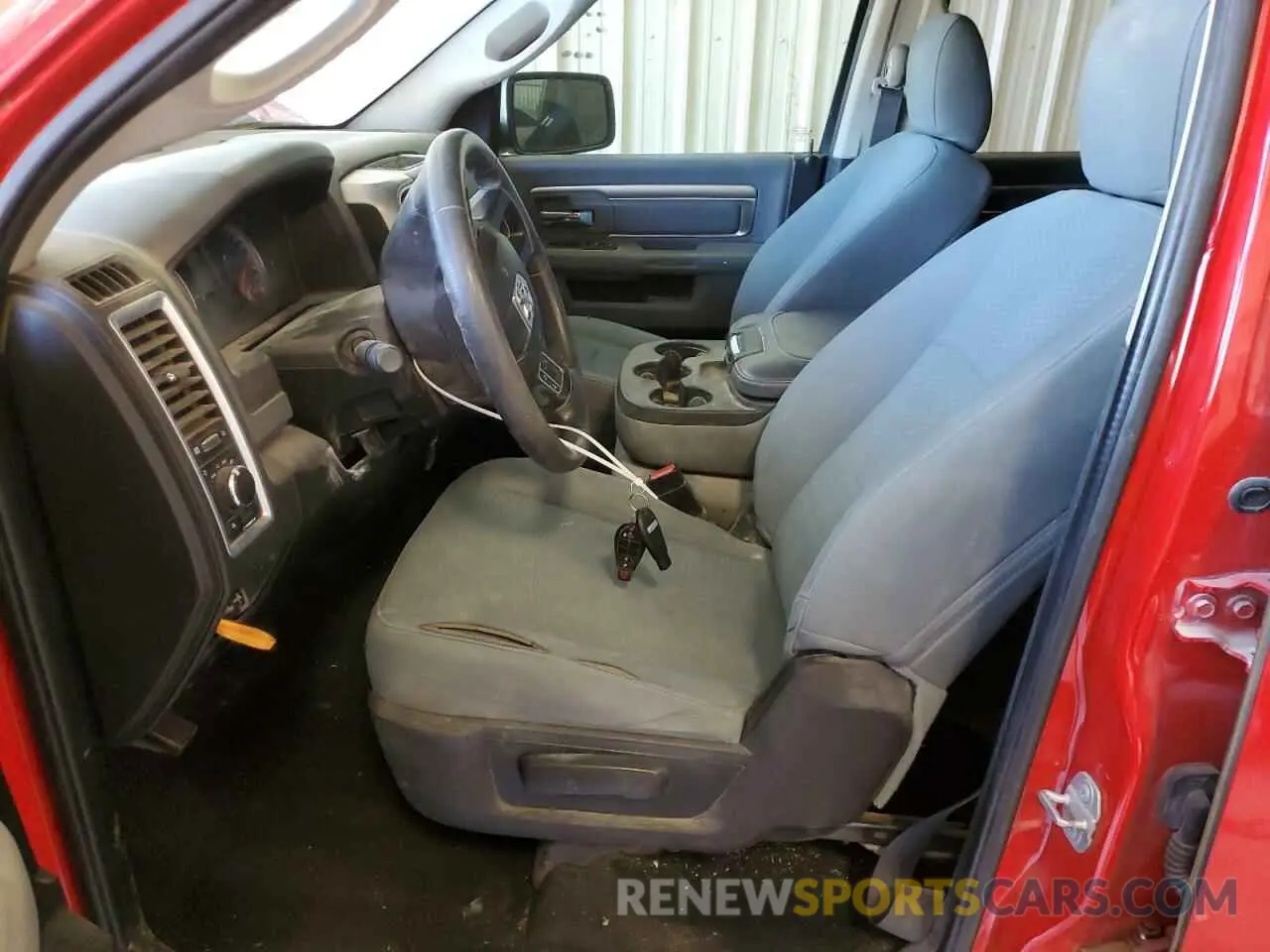 7 Photograph of a damaged car 1C6RR6TT5KS661284 RAM 1500 2019