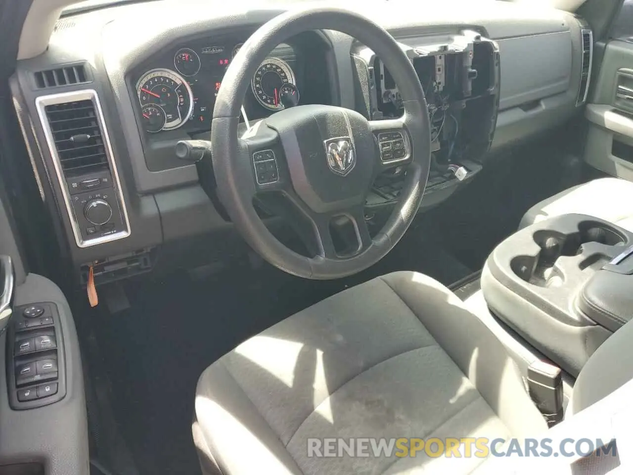 8 Photograph of a damaged car 1C6RR6TT5KS678425 RAM 1500 2019