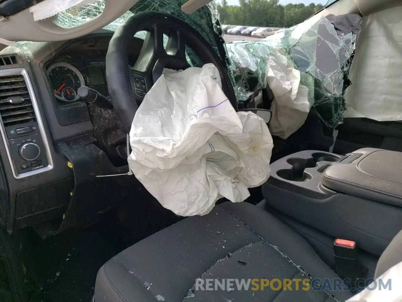 8 Photograph of a damaged car 1C6RR6TTXKS509646 RAM 1500 2019