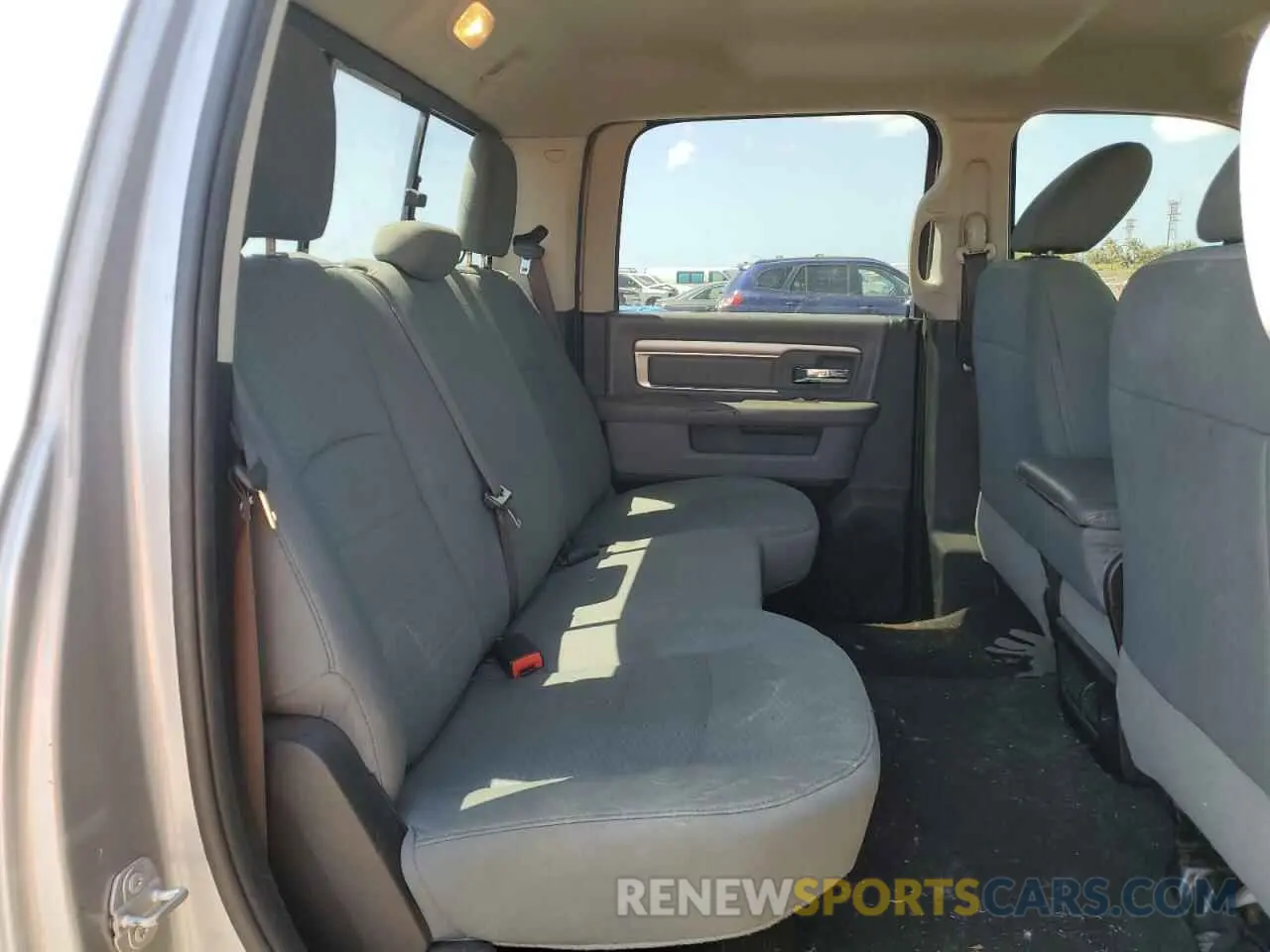 10 Photograph of a damaged car 1C6RR6TTXKS727294 RAM 1500 2019