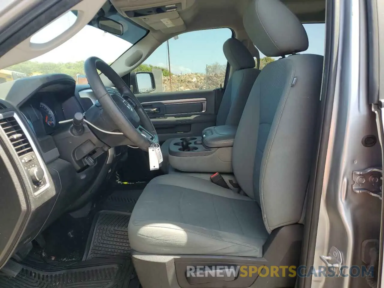 7 Photograph of a damaged car 1C6RR6TTXKS727294 RAM 1500 2019