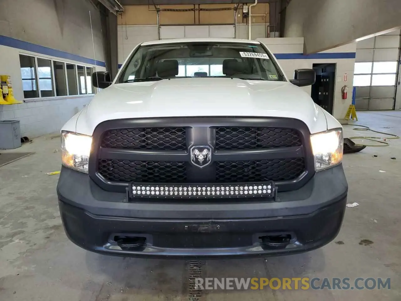 5 Photograph of a damaged car 1C6RR7FG2KS575404 RAM 1500 2019