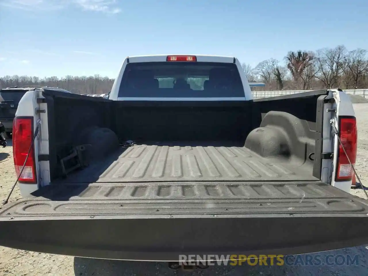 6 Photograph of a damaged car 1C6RR7FG3KS544176 RAM 1500 2019