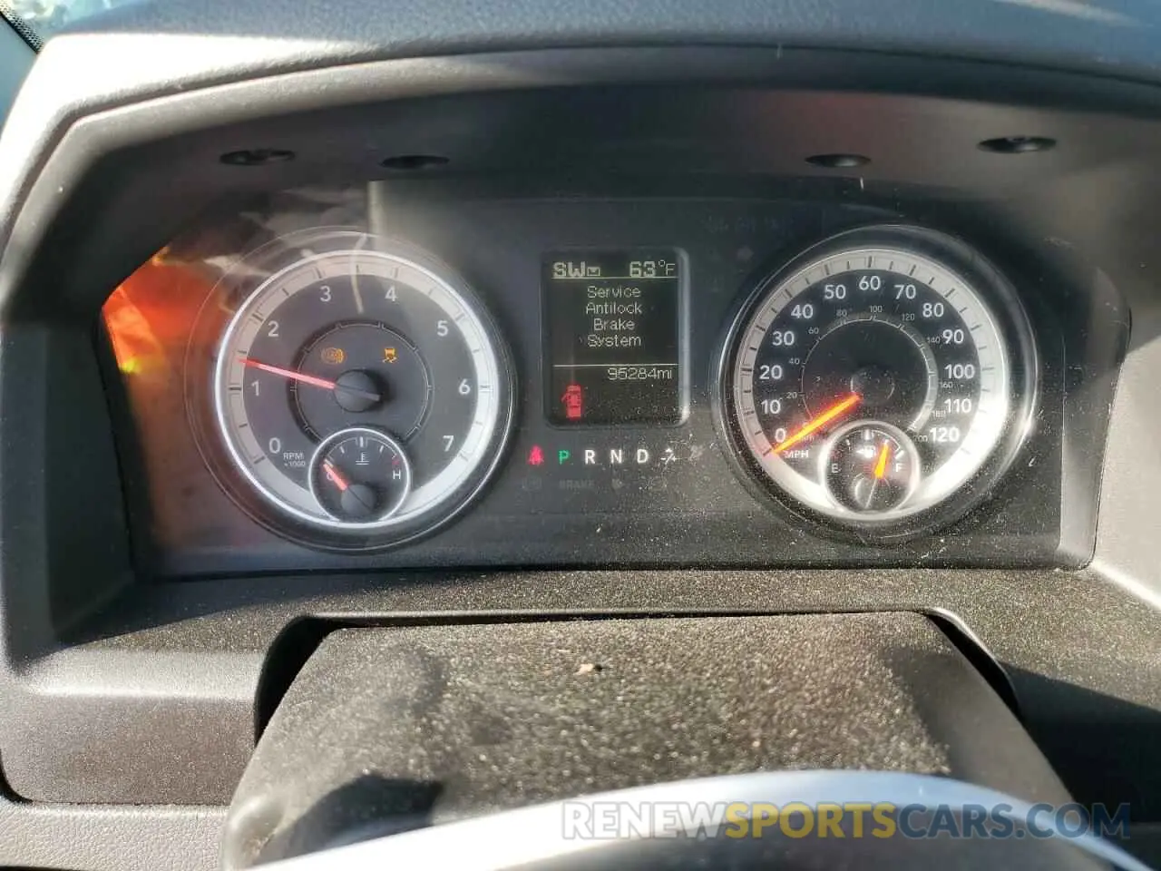 9 Photograph of a damaged car 1C6RR7FG4KS639166 RAM 1500 2019