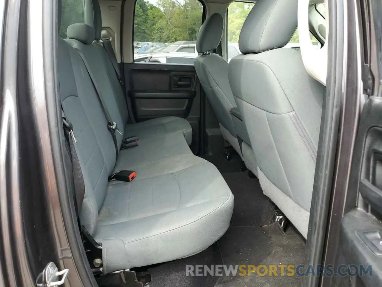 10 Photograph of a damaged car 1C6RR7FG7KS544648 RAM 1500 2019