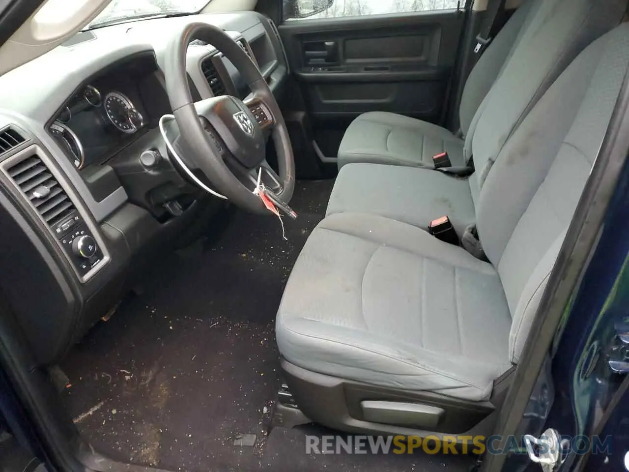 7 Photograph of a damaged car 1C6RR7FG7KS638531 RAM 1500 2019