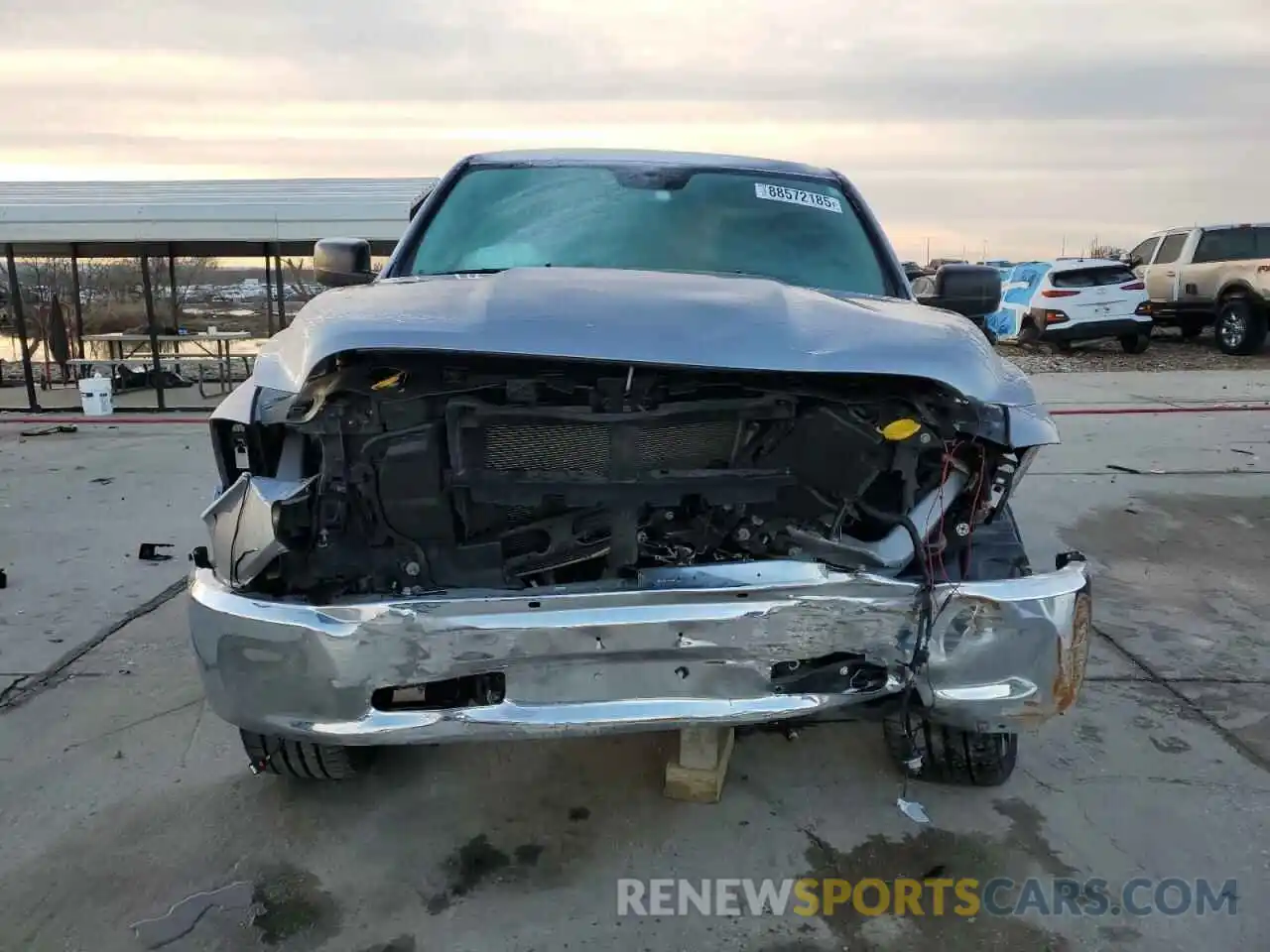 5 Photograph of a damaged car 1C6RR7FT1KS715942 RAM 1500 2019