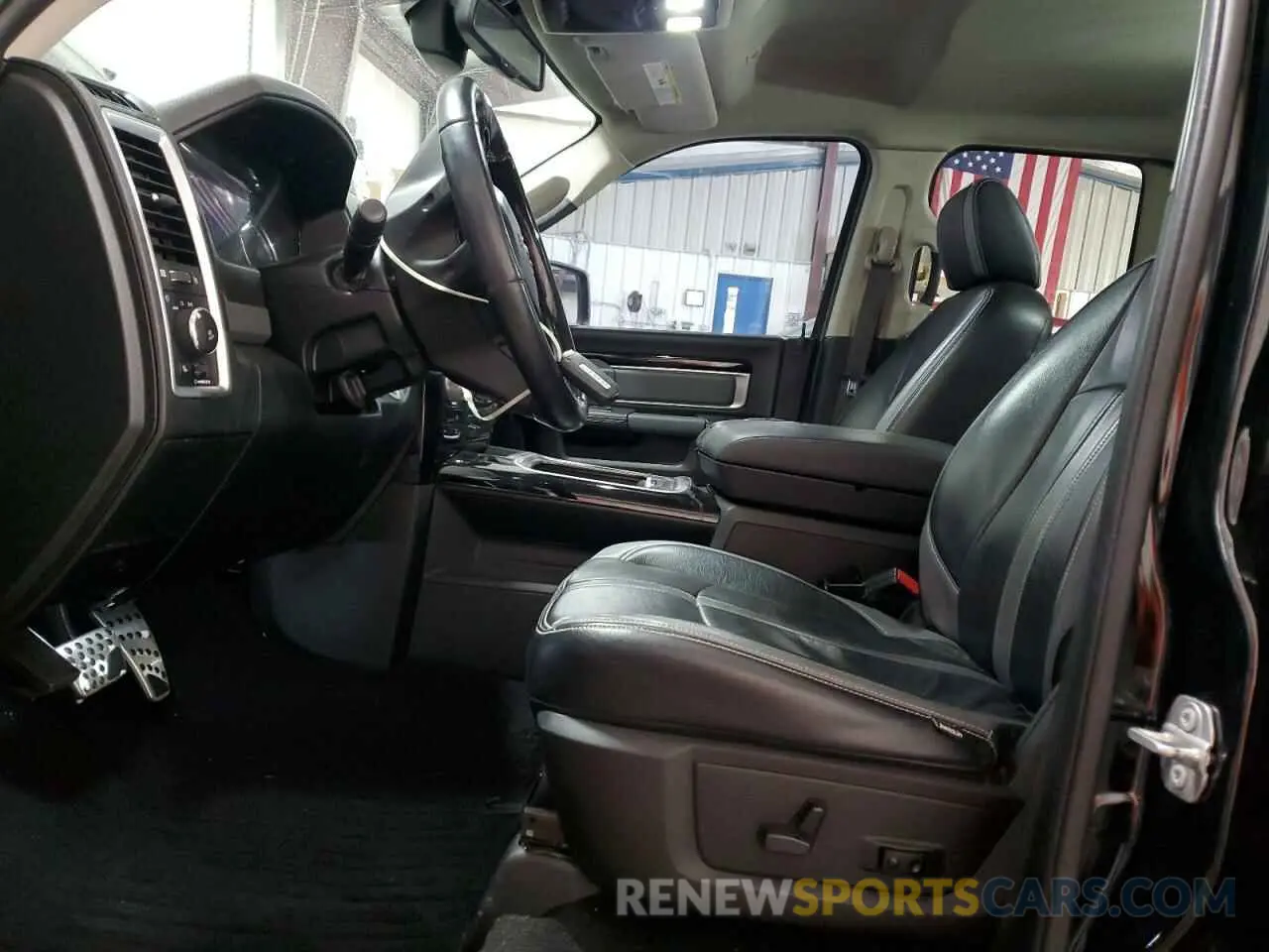 7 Photograph of a damaged car 1C6RR7FT7KS731384 RAM 1500 2019
