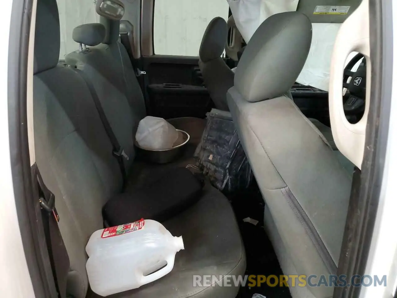 10 Photograph of a damaged car 1C6RR7FT8KS626370 RAM 1500 2019