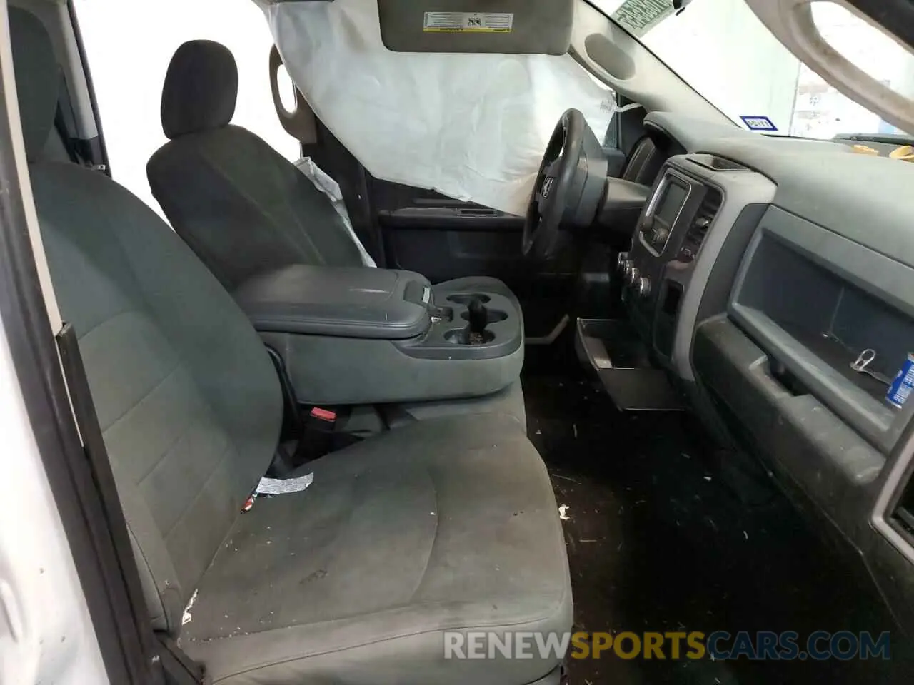 7 Photograph of a damaged car 1C6RR7FT8KS626370 RAM 1500 2019