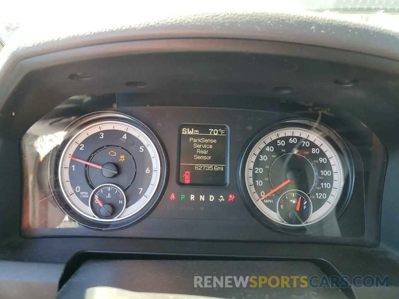 9 Photograph of a damaged car 1C6RR7GG5KS664611 RAM 1500 2019