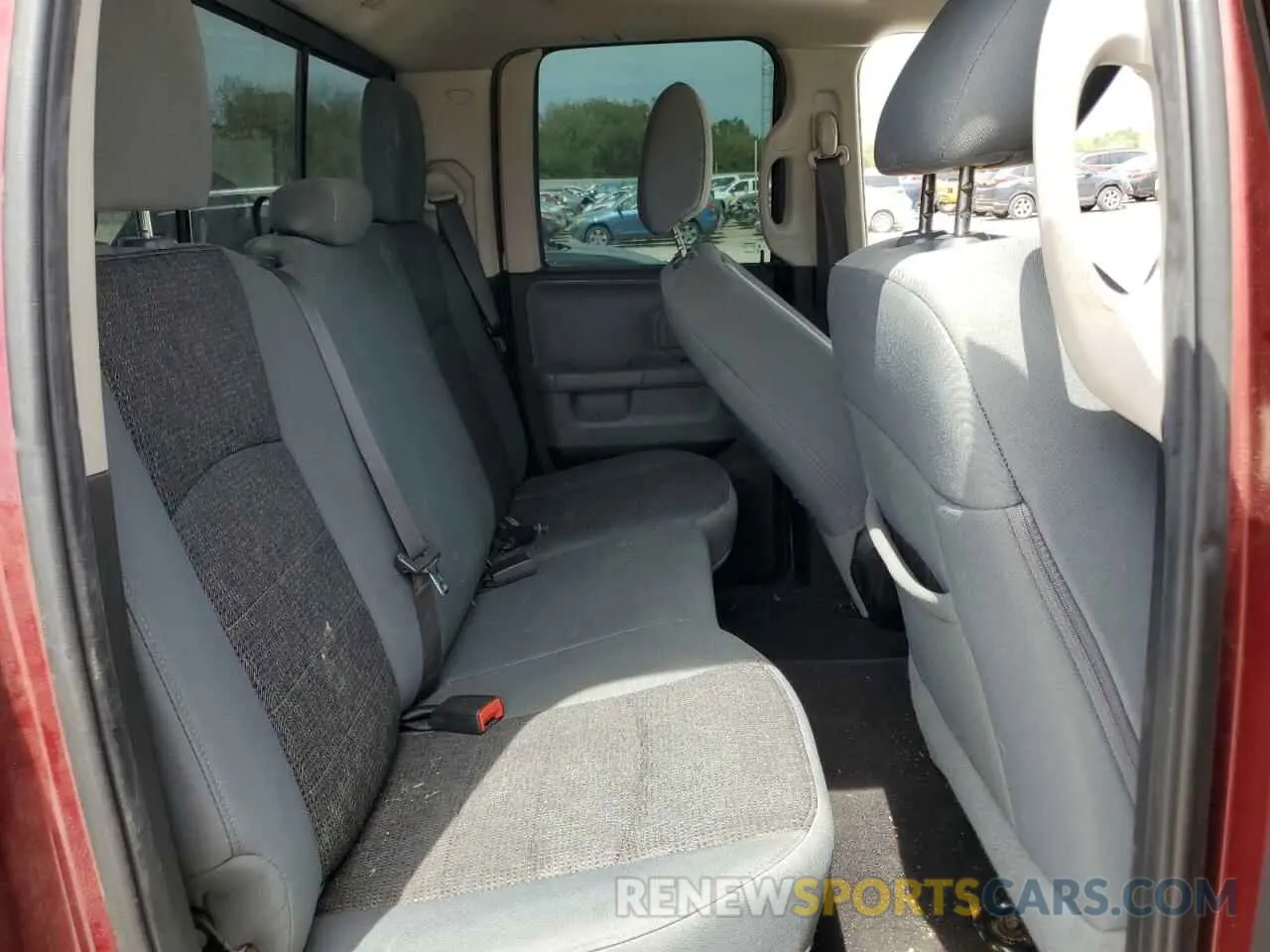 10 Photograph of a damaged car 1C6RR7GT7KS636631 RAM 1500 2019